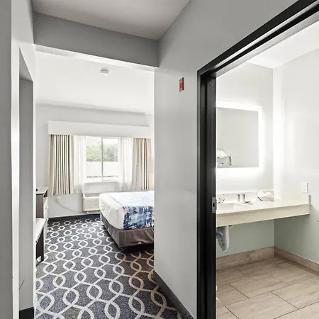 Wingate By Wyndham Humble/Houston Intercontinental Airport Hotel Exterior photo